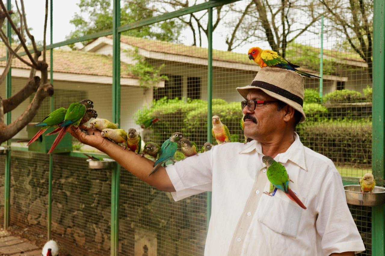 Manas Resort With Petting Zoo, 伊加特普里 外观 照片